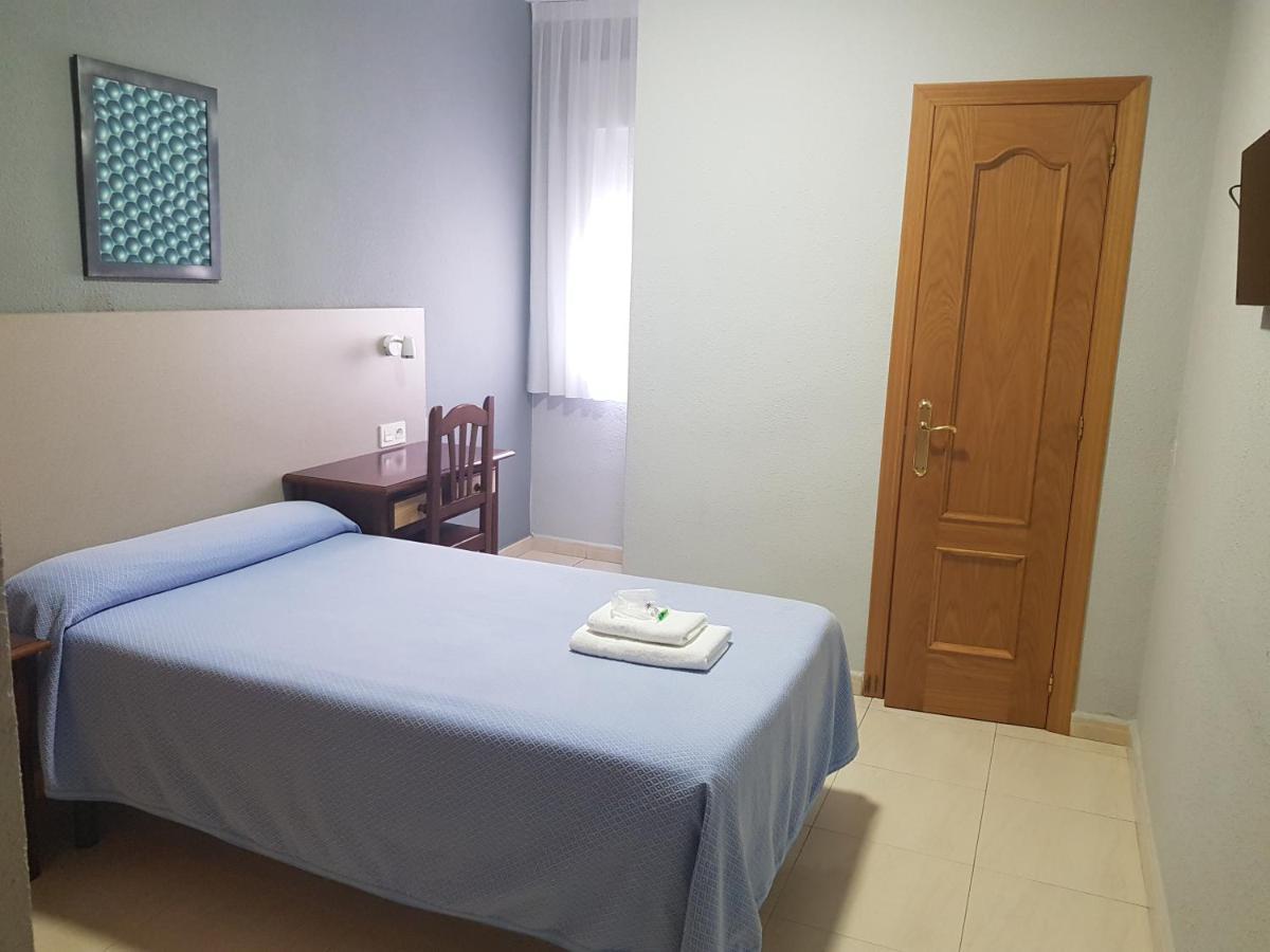 Hostal Soto La Virgen del Camino Esterno foto