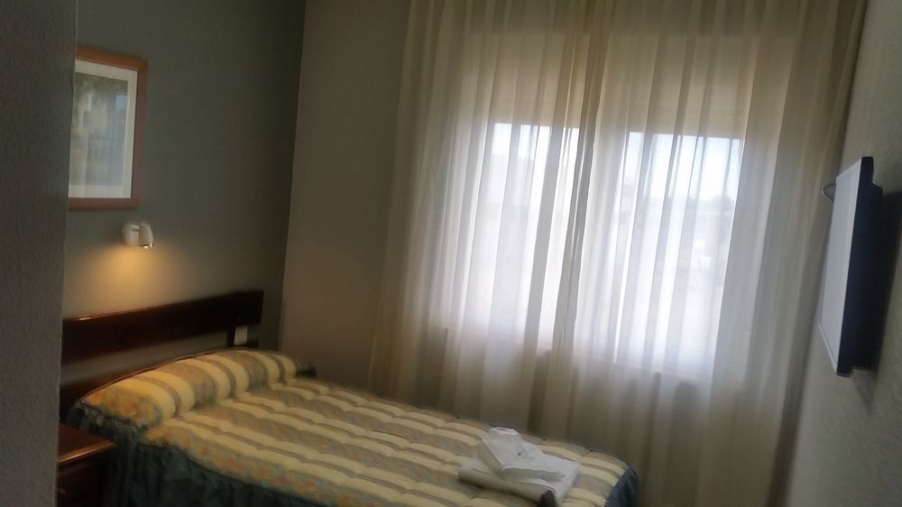 Hostal Soto La Virgen del Camino Esterno foto
